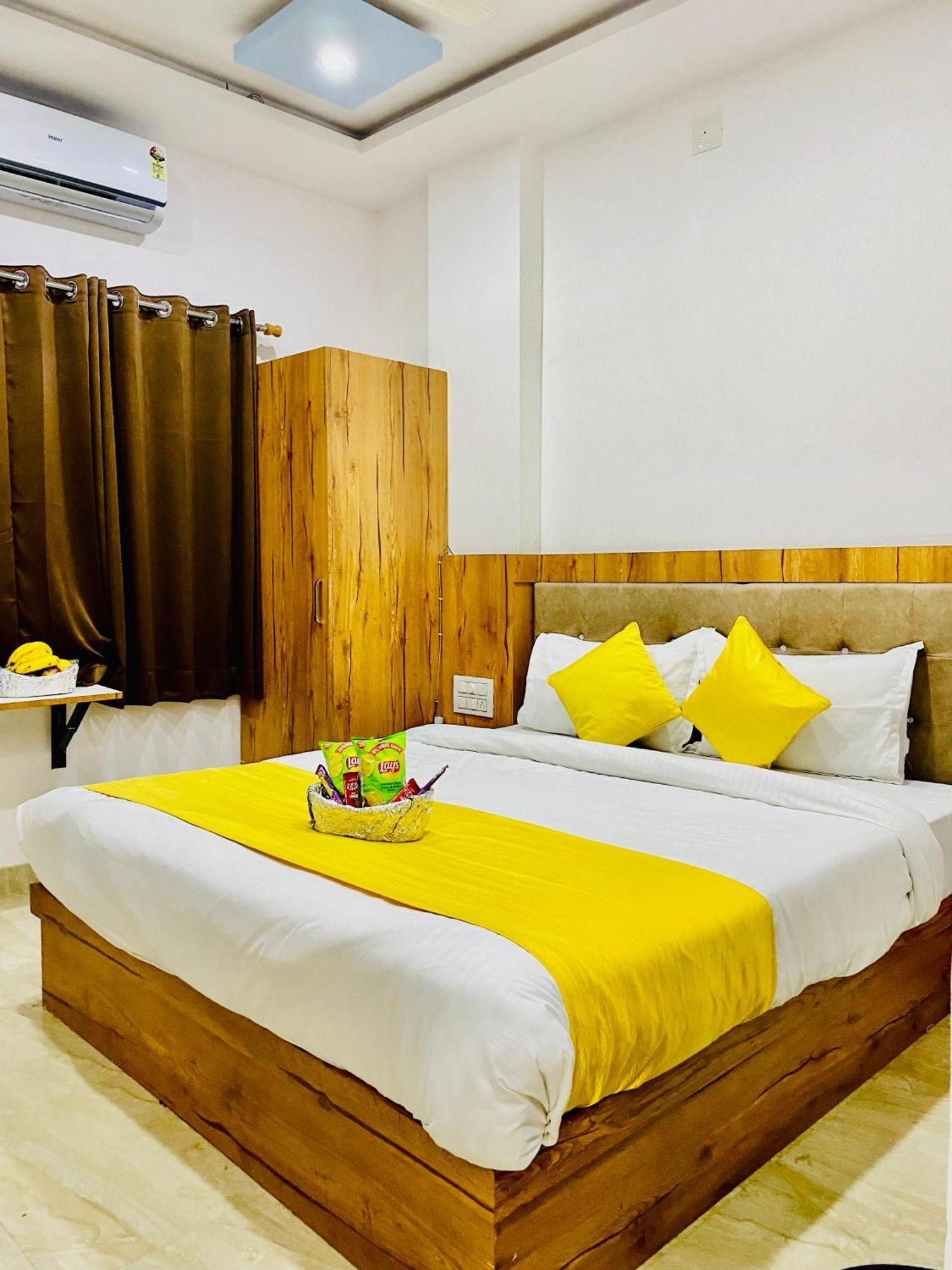 Hotel Vallabh A Lake Facing Balcony Udajpur Zewnętrze zdjęcie