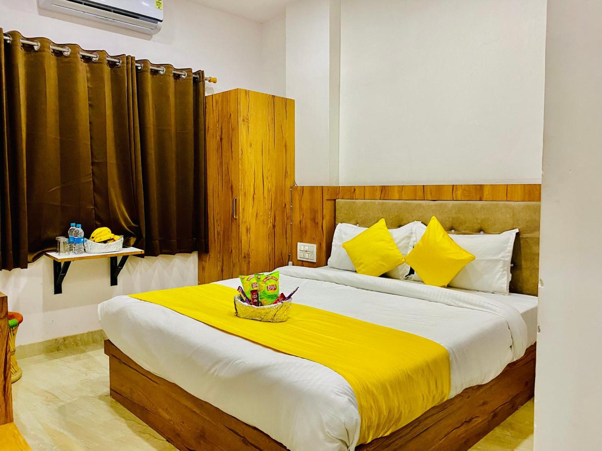 Hotel Vallabh A Lake Facing Balcony Udajpur Zewnętrze zdjęcie